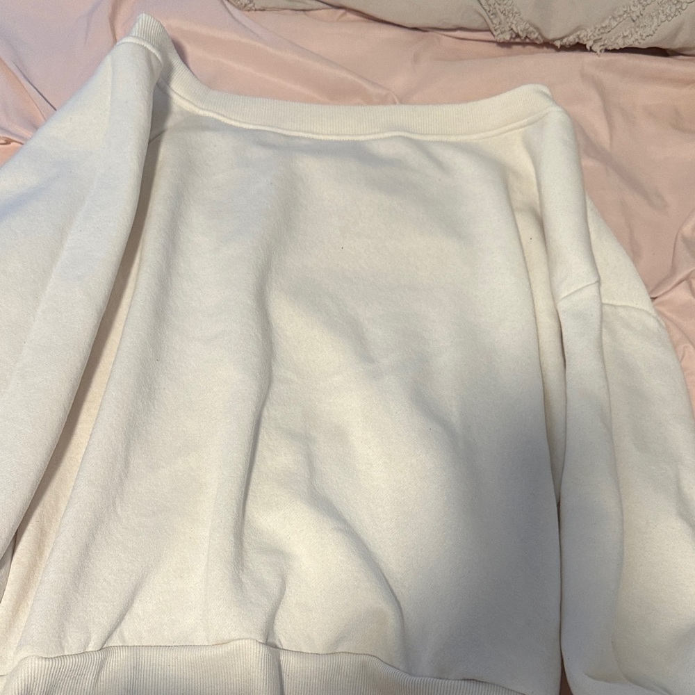 Wide neck White crewneck